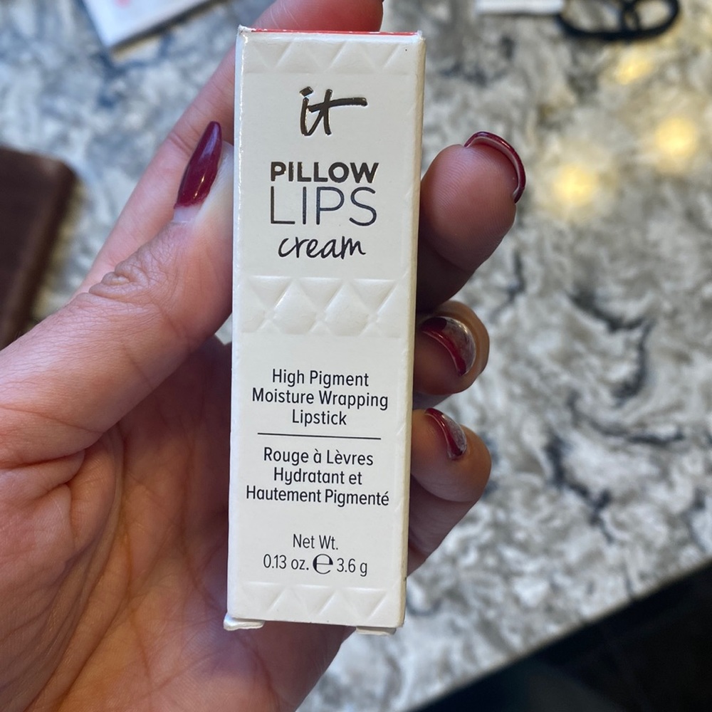 it Pillow Lips Cream Wink Color Lipstick